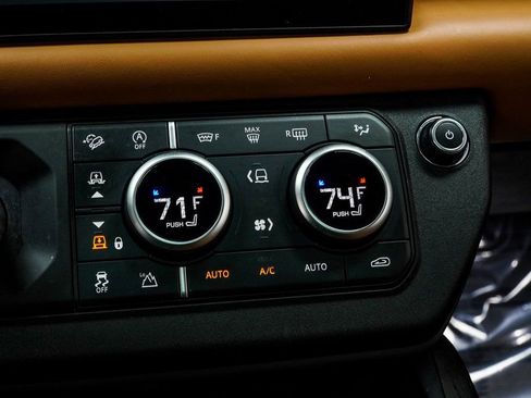 Used 2024 Land Rover Defender 130 X image 22