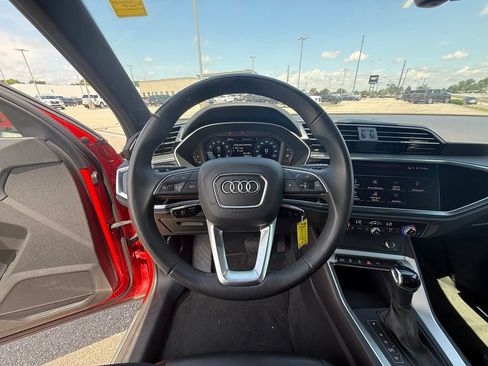 Used 2025 Audi Q3 2.0T Premium AWD/4WD image 19