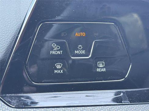 Used 2024 Volkswagen Golf R AWD/4WD image 13