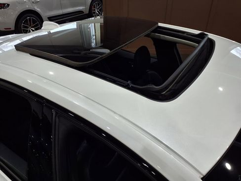 Used 2023 Volvo S60 B5 Plus w/ Climate Package image 8