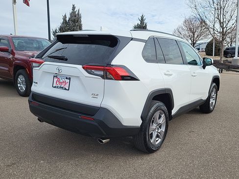 Used 2025 Toyota RAV4 XLE image 3