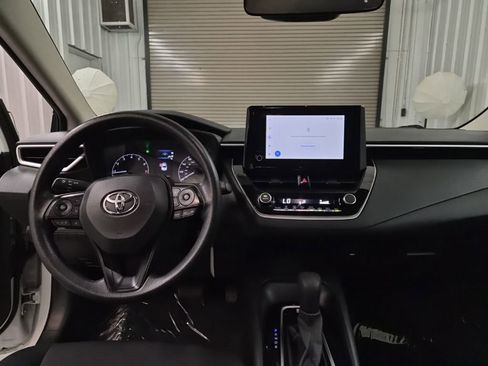 Used 2023 Toyota Corolla LE image 33