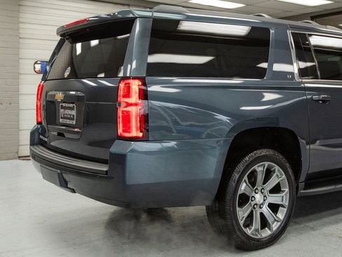 Used 2019 Chevrolet Suburban LT image 37