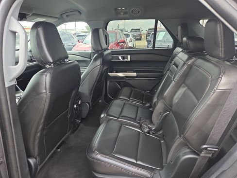 Used 2023 Ford Explorer XLT w/ Equipment Group 202A image 11