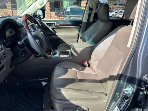 Used 2015 Lexus GX 460 w/ Premium Package image 10