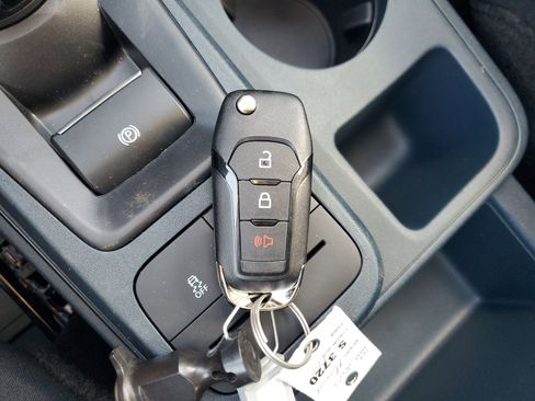 New 2025 Ford Maverick XL image 21