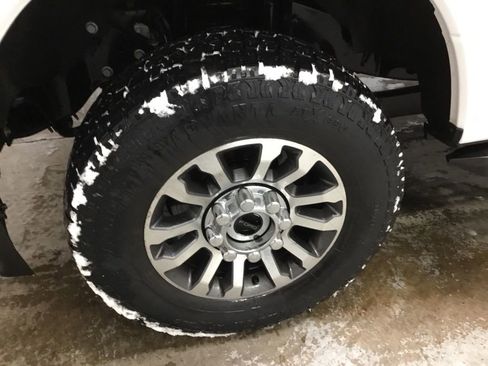 Used 2021 Ford F250 Lariat w/ Lariat Value Package image 4