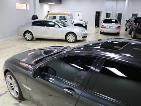 Used 2012 BMW 750Li image 30