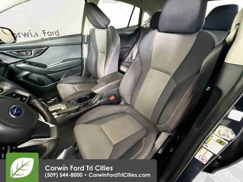 Used 2018 Subaru Crosstrek 2.0i Premium w/ Eyesight System image 25