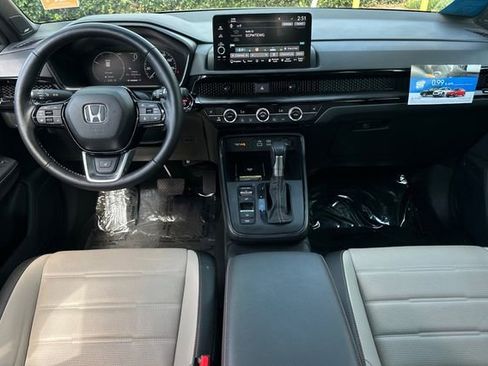 Used 2025 Honda CR-V Sport Touring image 17