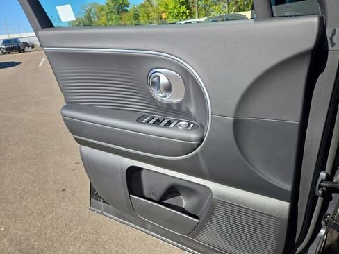 New 2026 Hyundai Ioniq 9 SEL image 22