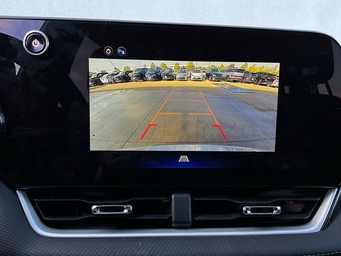 Used 2025 Chevrolet Equinox LT image 30