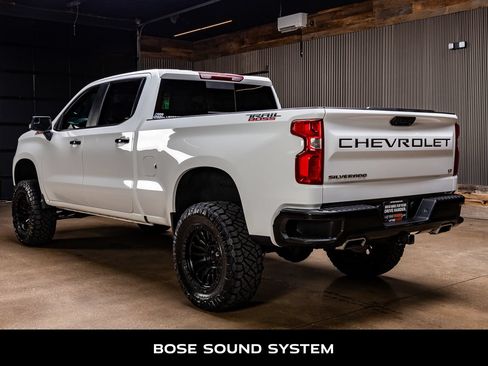 Used 2024 Chevrolet Silverado 1500 LT Trail Boss w/ Convenience Package II AWD/4WD image 7