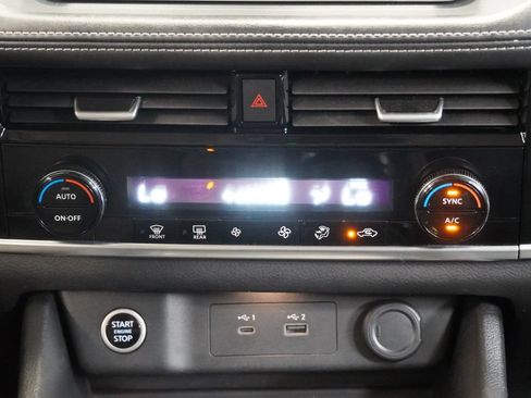 Used 2022 Nissan Rogue SV AWD/4WD image 20