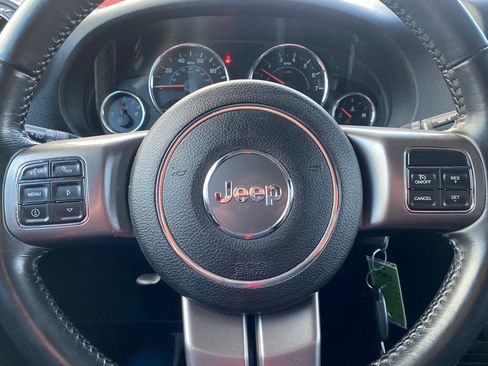 Used 2018 Jeep Wrangler Unlimited Sahara w/ Dual Top Group image 20