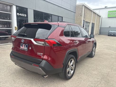 Used 2019 Toyota RAV4 Limited w/ Limited Grade Weather Package AWD/4WD image 14