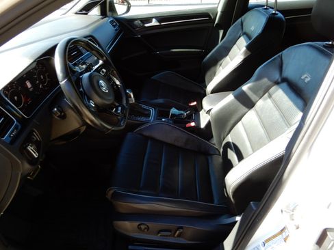 Used 2019 Volkswagen Golf R 4-Door image 11
