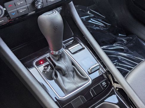 New 2026 Jeep Compass Latitude image 12