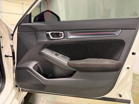 Used 2023 Honda Civic Type R image 36