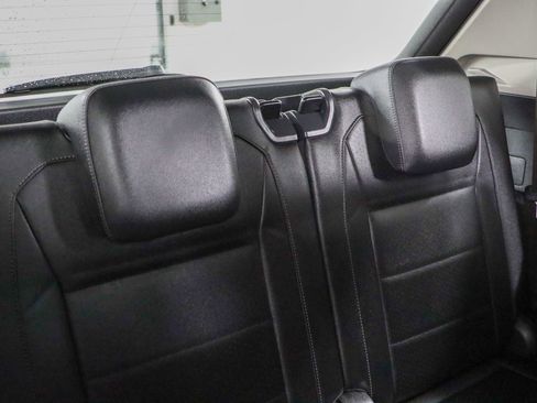 Used 2020 Volkswagen Tiguan SE w/ Panoramic Sunroof Package image 30