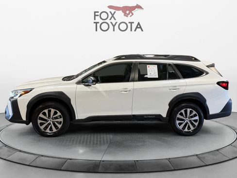 Used 2023 Subaru Outback AWD/4WD image 3