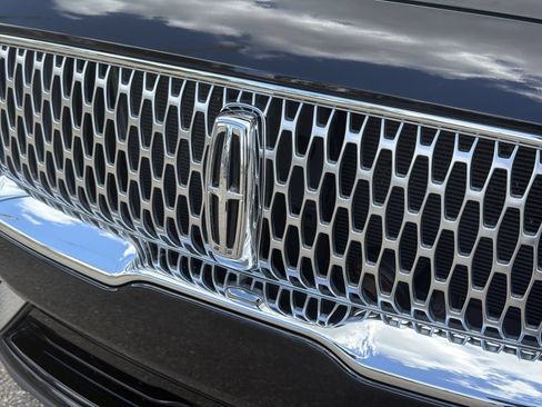 Used 2019 Lincoln Nautilus Select AWD/4WD image 13