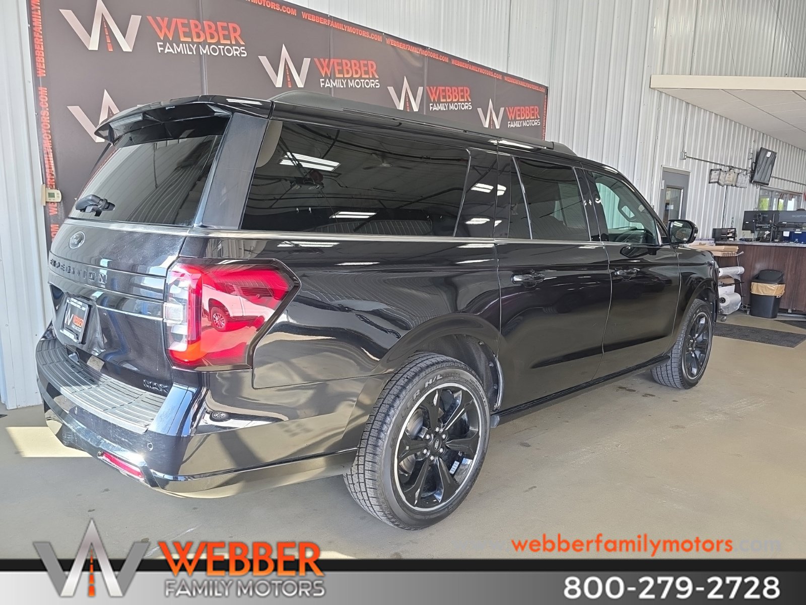Used 2023 Ford Expedition Max Limited AWD/4WD image 4
