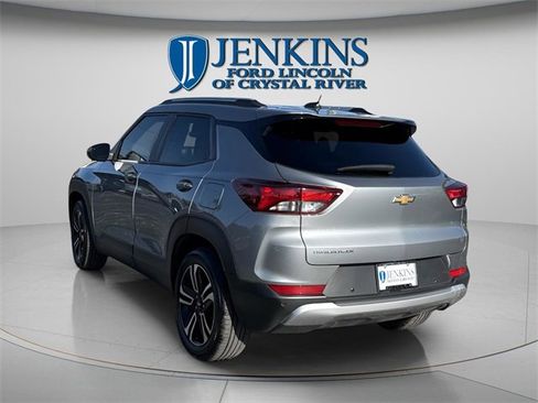 Used 2024 Chevrolet TrailBlazer LT w/ LT Cold Weather Package image 11