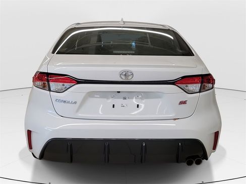 Used 2024 Toyota Corolla SE image 7
