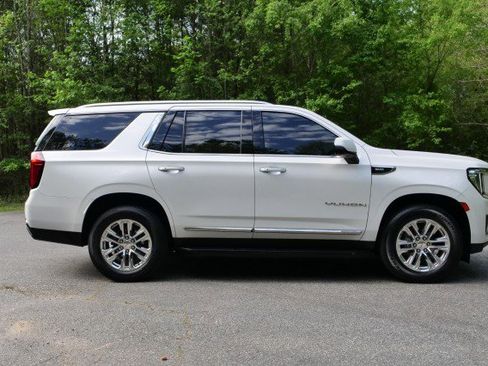 Used 2022 GMC Yukon SLT w/ SLT Premium Package image 46