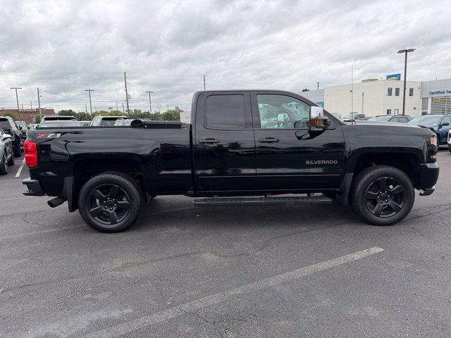 Used 2018 Chevrolet Silverado 1500 LT w/ All Star Edition AWD/4WD image 9