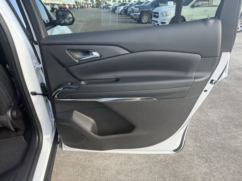 New 2026 Chevrolet Traverse LT image 37