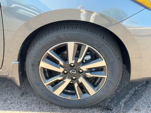 New 2025 Nissan Versa SV w/ Trunk Package image 10