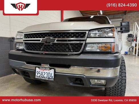 Used 2006 Chevrolet Silverado 2500 LT w/ Onstar Plus Package image 17