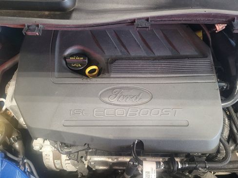 Used 2017 Ford Escape SE w/ SE Cold Weather Package AWD/4WD image 30