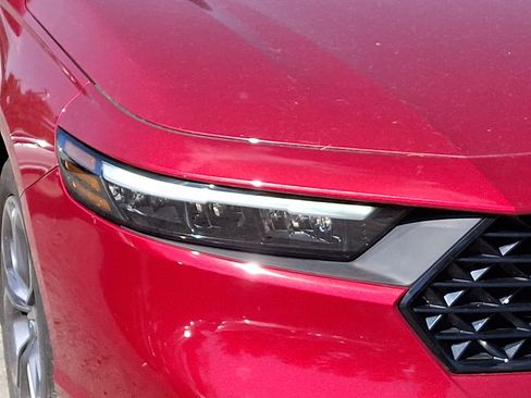 Used 2023 Honda Accord EX image 9