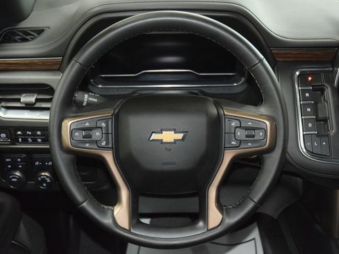 Used 2024 Chevrolet Tahoe High Country AWD/4WD image 35
