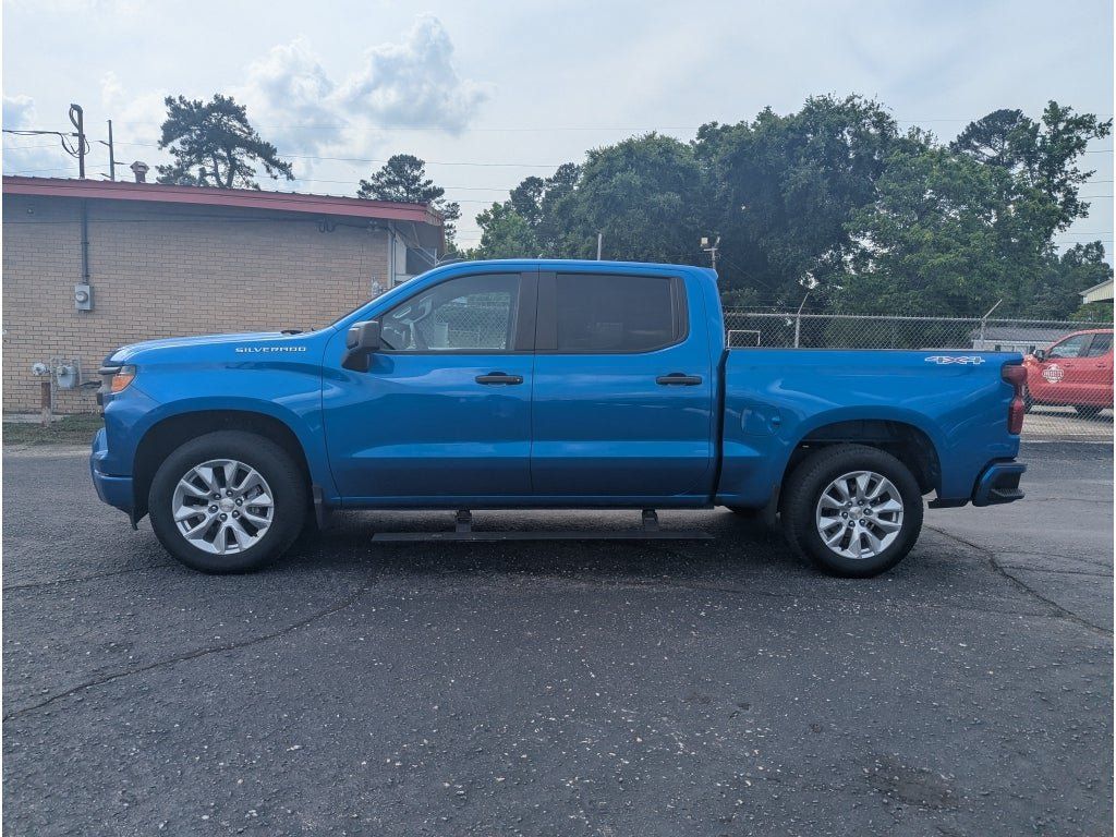 Used 2023 Chevrolet Silverado 1500 Custom AWD/4WD image 6