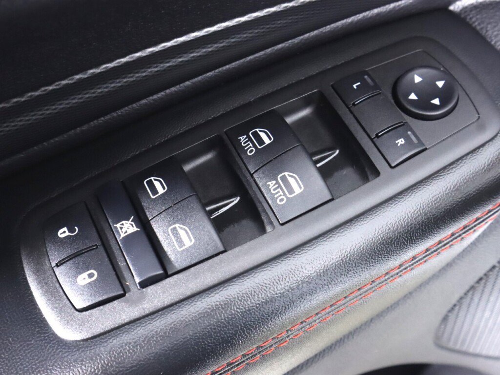 Used 2025 Dodge Durango GT AWD/4WD image 27