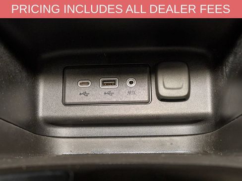 Used 2019 Chevrolet Equinox LT FWD image 16
