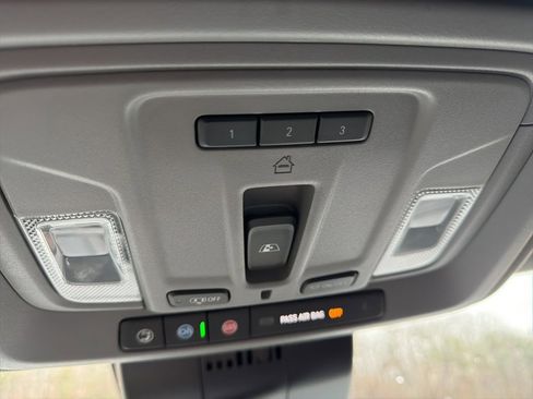 Used 2022 Chevrolet Silverado 1500 LT Trail Boss w/ LT Trail Boss Premium Package image 28