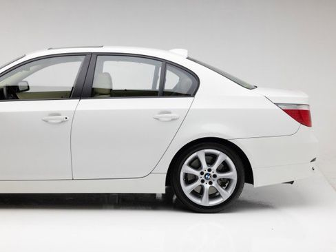 Used 2004 BMW 545i Sedan image 19