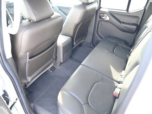 Used 2019 Nissan Frontier PRO-4X image 35