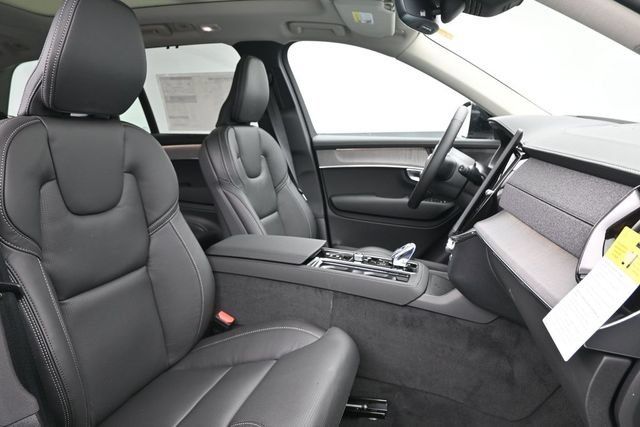New 2026 Volvo XC90 T8 Ultra w/ Protection Package Premier AWD/4WD image 36
