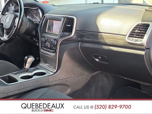 Used 2021 Jeep Grand Cherokee Laredo RWD image 27