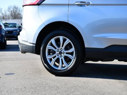 Used 2024 Ford Edge Titanium image 10