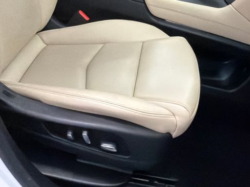 Used 2019 Cadillac XT5 Luxury image 12