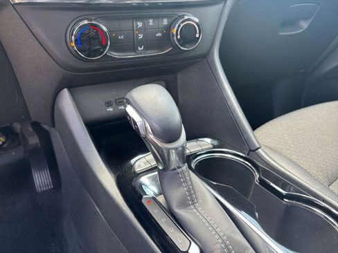 Used 2025 Buick Encore GX Preferred FWD image 40