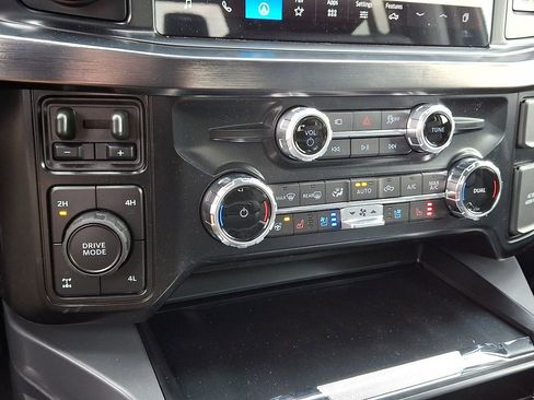 New 2025 Ford F250 Lariat w/ Lariat Ultimate Package image 7