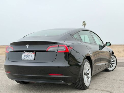 Used 2023 Tesla Model 3 Standard Range RWD image 4